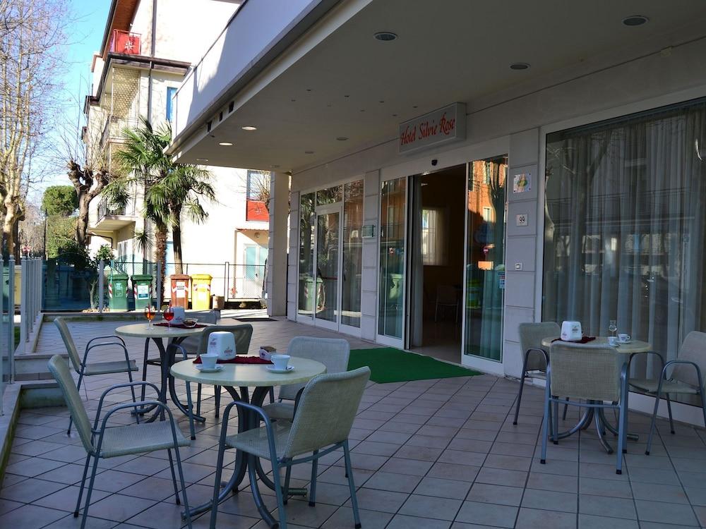 Villa Silvie Rose Cesenatico Exterior photo
